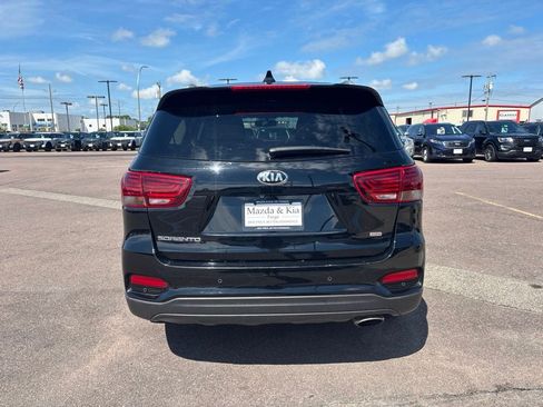 Used 2019 Kia Sorento AWD w/ LX Convenience Package image 6