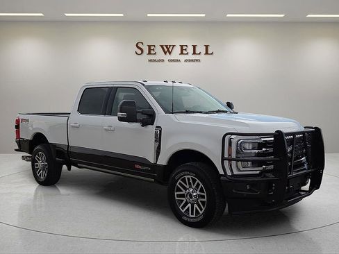 Used 2025 Ford F350 King Ranch AWD/4WD image 6