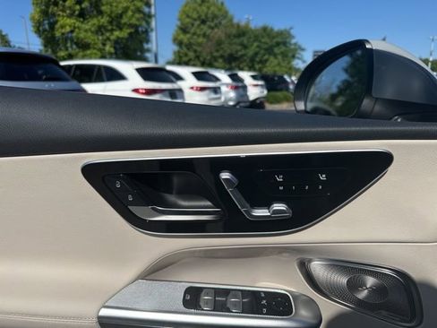 New 2026 Mercedes-Benz GLC 300 4MATIC image 19