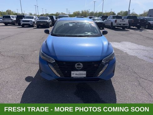Used 2025 Nissan Sentra SR FWD image 2