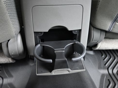 Used 2021 Nissan Frontier SV w/ SV Utility Package image 13