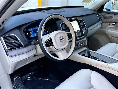 Used 2023 Volvo XC90 B6 Plus w/ Protection Package Premier AWD/4WD image 17
