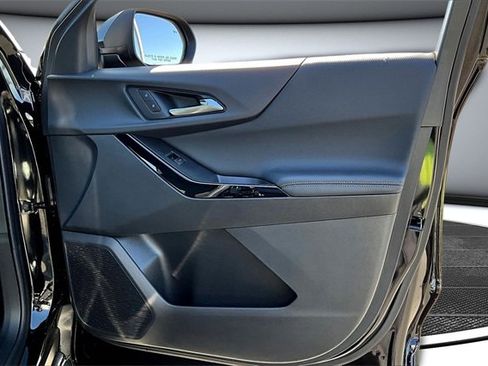 Used 2025 Chevrolet Equinox LT image 26