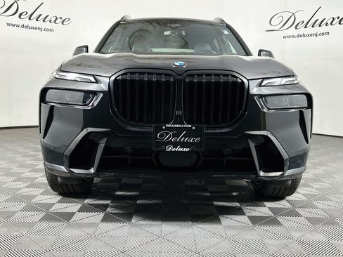 Used 2023 BMW X7 xDrive40i w/ Executive Package AWD/4WD image 2