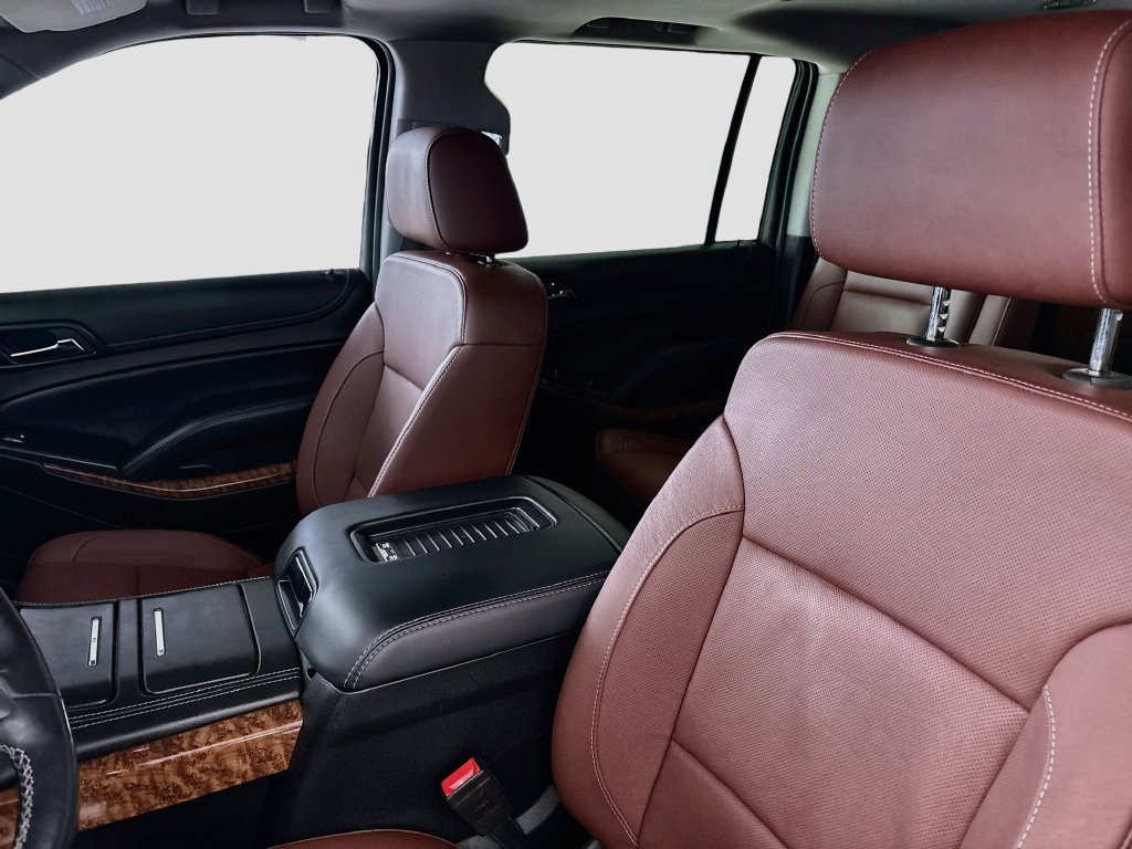 Used 2019 Chevrolet Suburban Premier w/ Premier Plus Edition AWD/4WD image 23