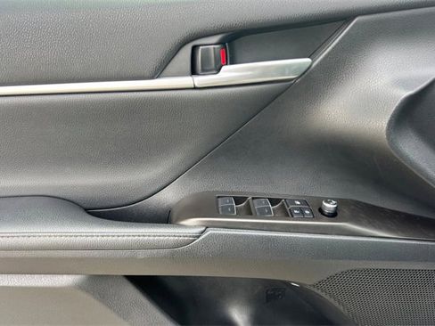 Used 2023 Toyota Camry XSE image 11
