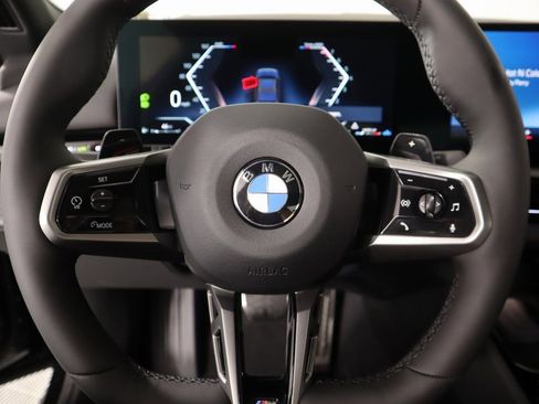 New 2025 BMW 530i xDrive w/ Executive Package image 4