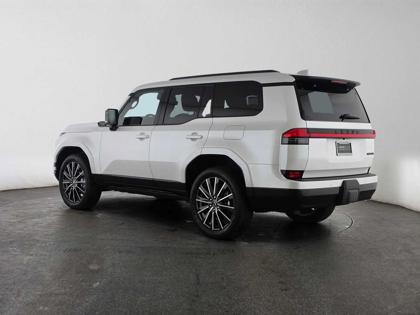 Certified 2026 Lexus GX 550 w/ Cold Area Package AWD/4WD image 5