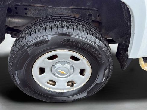 Used 2017 Chevrolet Colorado W/T image 39