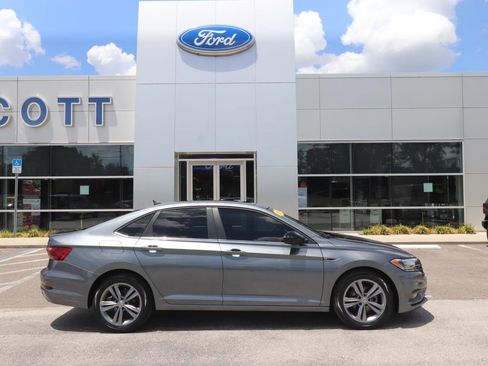 Used 2020 Volkswagen Jetta R-Line w/ R-Line Cold Weather Package FWD image 18