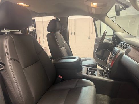 Used 2014 GMC Sierra 2500 Denali w/ Suspension Package, Off-Road image 21