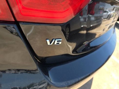 Used 2015 Chevrolet Impala LTZ FWD image 13