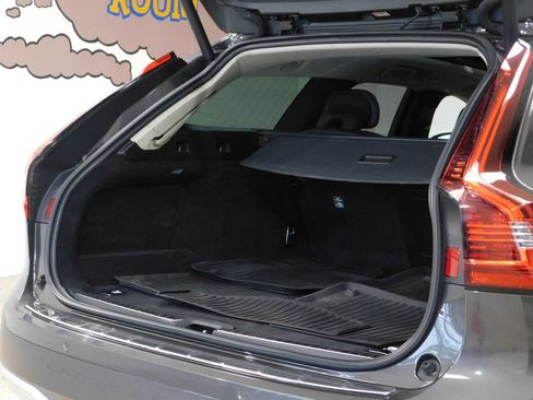 Used 2022 Volvo V90 B6 Cross Country AWD/4WD image 61