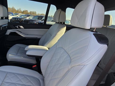 New 2026 BMW X7 xDrive40i w/ Executive Package image 12