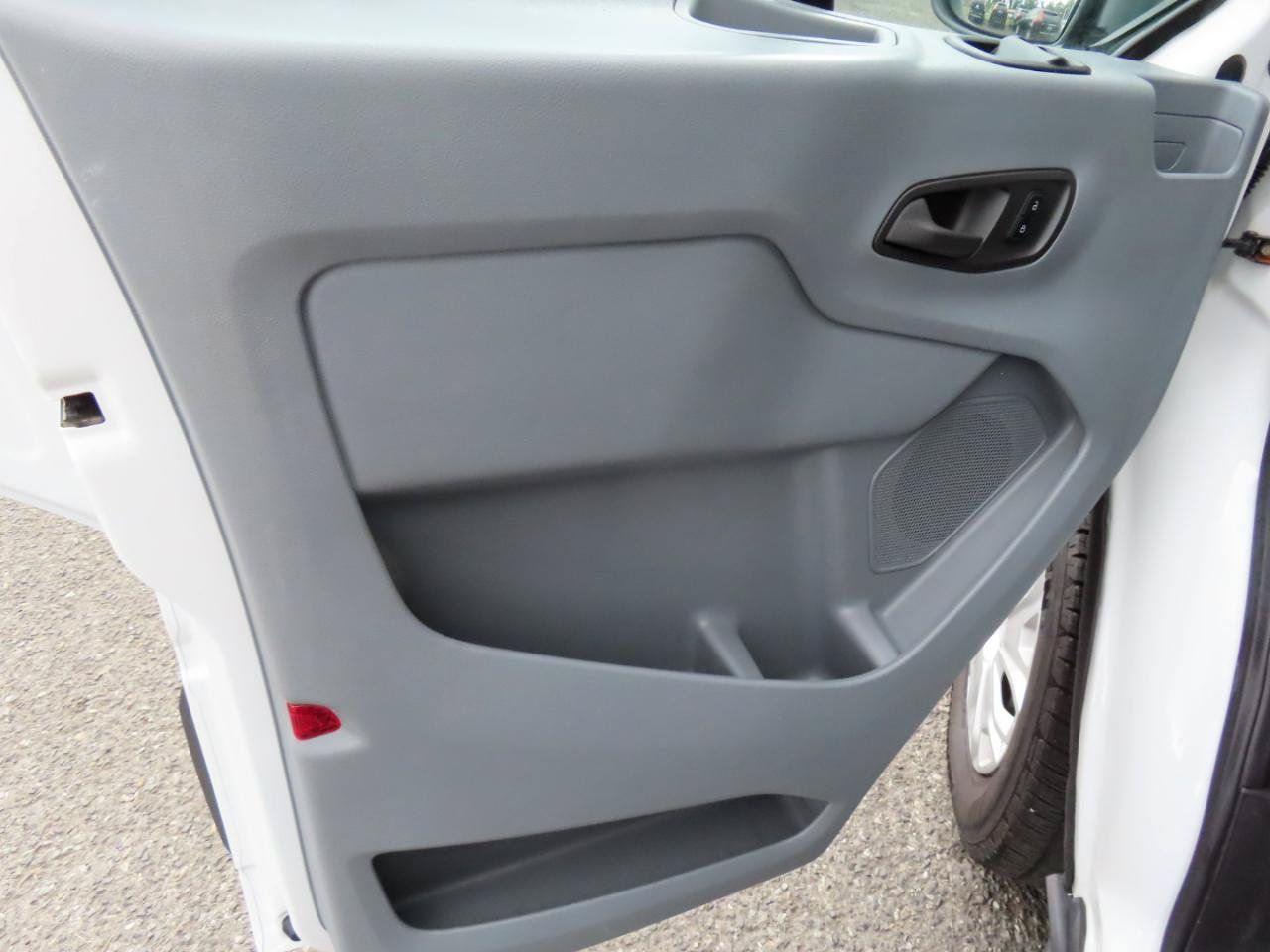 Used 2017 Ford Transit 150 130 Low Roof RWD image 19