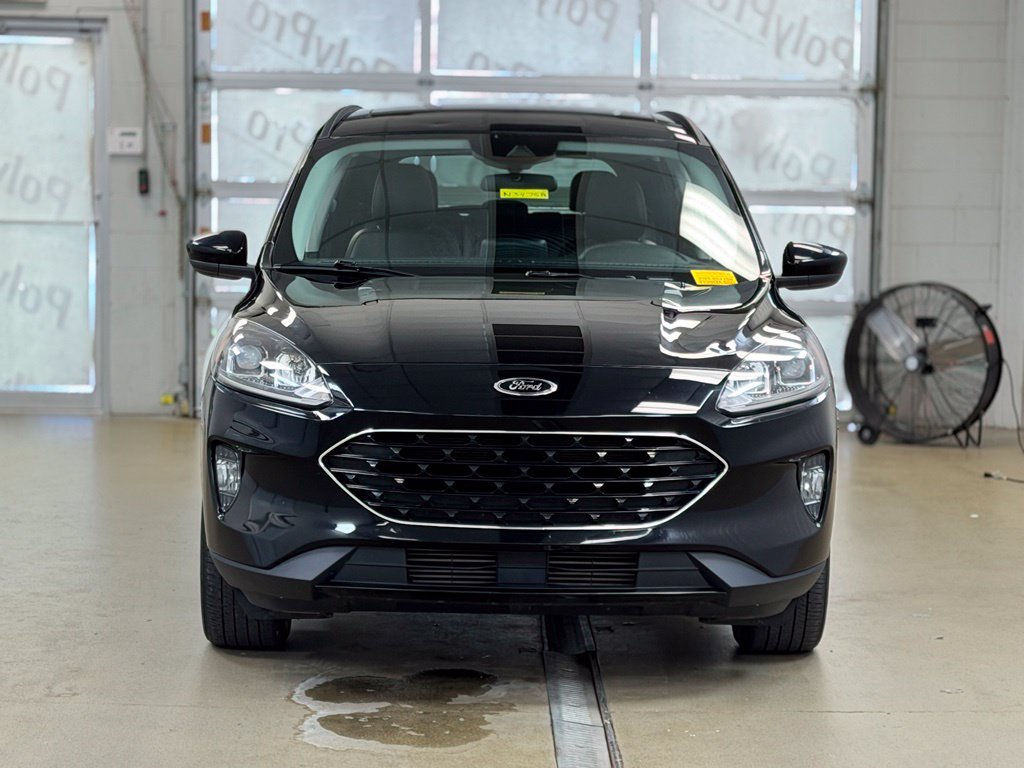 Used 2022 Ford Escape SEL w/ SEL Stealth AWD Package image 2