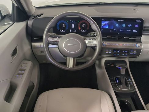 Used 2025 Hyundai Kona SEL FWD image 18