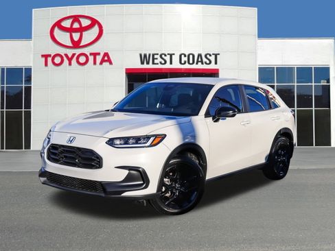 Used 2024 Honda HR-V Sport image 1