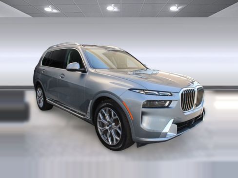 Used 2024 BMW X7 xDrive40i image 7