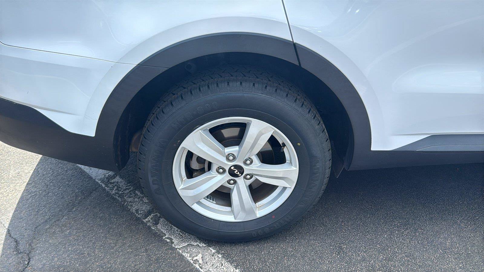Used 2022 Kia Sorento LX AWD/4WD image 6