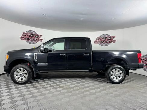 Used 2017 Ford F250 Platinum w/ Platinum Ultimate Package image 4