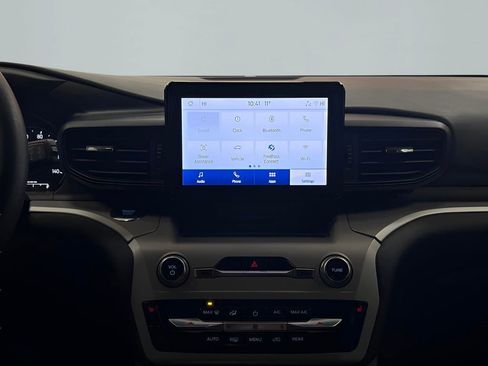 Used 2023 Ford Explorer XLT image 22