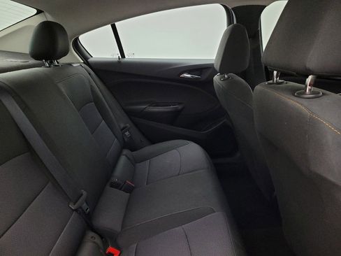 Used 2018 Chevrolet Cruze LS image 19