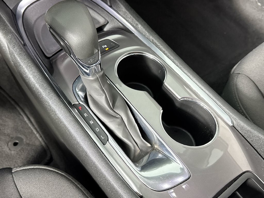 Used 2021 Chevrolet Malibu LT FWD image 22