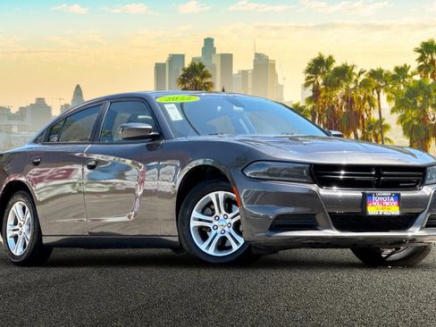 Used 2022 Dodge Charger SXT w/ Leather Interior Group RWD image 2
