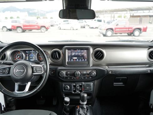 Used 2020 Jeep Gladiator Sport w/ Quick Order Package 24S image 15