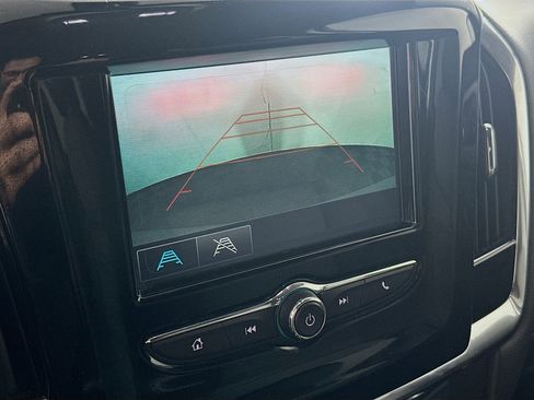 Used 2019 Chevrolet Traverse LS image 21