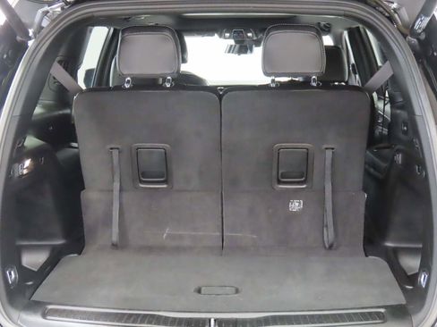 Used 2024 Jeep Grand Cherokee L Limited w/ Luxury Tech Group II image 17