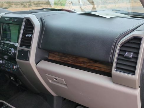 Used 2019 Ford F150 Lariat w/ Max Trailer Tow Package image 33