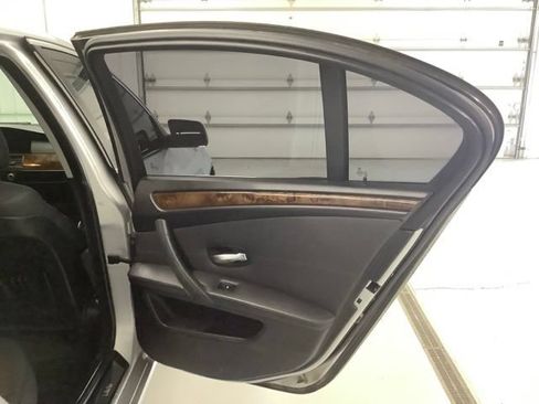 Used 2010 BMW 535i xDrive Sedan AWD/4WD image 9