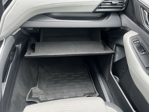 Used 2022 Subaru Outback Premium image 36