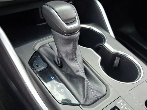 Certified 2025 Toyota Highlander XSE AWD/4WD image 12