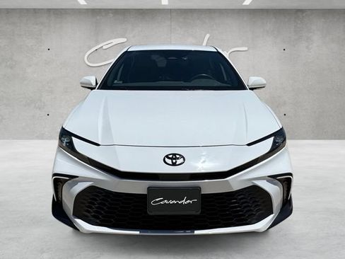 Used 2025 Toyota Camry SE w/ Convenience Package FWD image 18