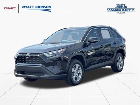 Used 2025 Toyota RAV4 XLE w/ Weather Package FWD image 1