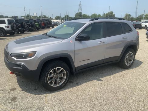 Used 2022 Jeep Cherokee Trailhawk AWD/4WD image 4