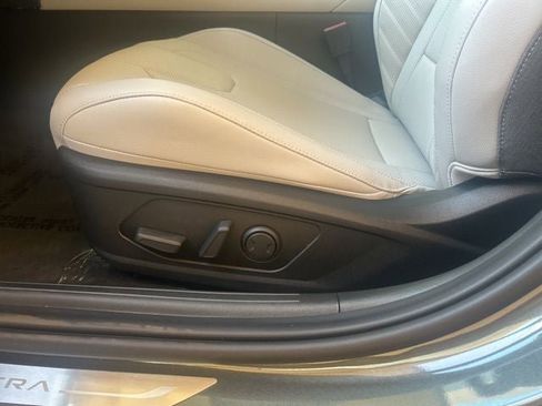 New 2026 Hyundai Elantra Limited image 17