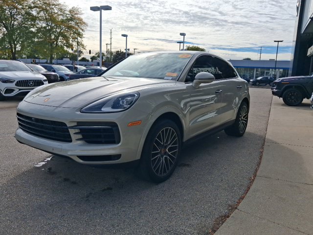 Used 2022 Porsche Cayenne Coupe AWD/4WD image 4