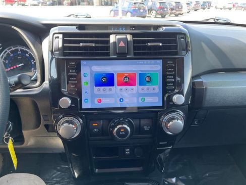 Used 2018 Toyota 4Runner TRD Off-Road AWD/4WD image 14