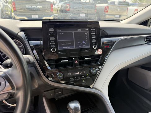Used 2024 Toyota Camry SE FWD image 20