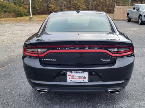 Used 2023 Dodge Charger SXT image 3