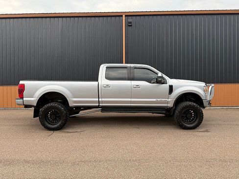 Used 2021 Ford F350 Lariat w/ FX4 Off-Road Package AWD/4WD image 4