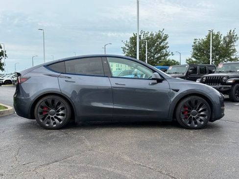 Used 2023 Tesla Model Y Performance AWD/4WD image 11