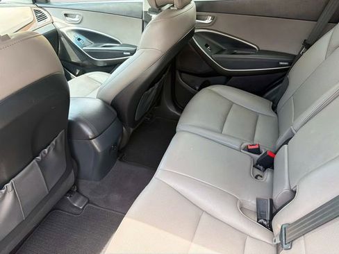 Used 2017 Hyundai Santa Fe Sport FWD image 14