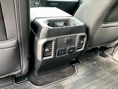 Used 2019 Ford F150 XLT w/ Equipment Group 302A Luxury AWD/4WD image 11