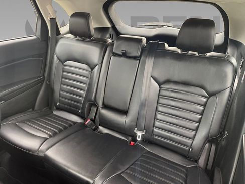 Used 2022 Ford Edge SEL w/ Convenience Package image 3