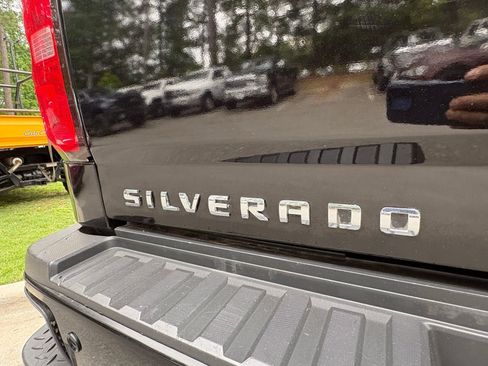 Used 2016 Chevrolet Silverado 2500 LT w/ Midnight Edition AWD/4WD image 11